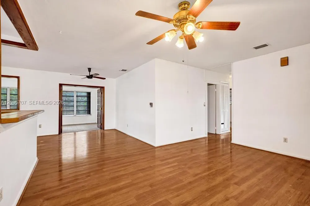 19731 Gulfstream Rd Cutler Bay, FL 33157