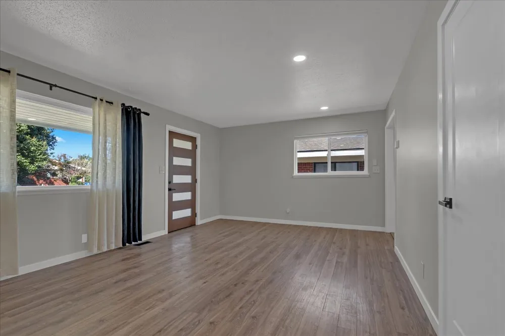 2187 S 76th EastAvenue Tulsa, OK 74129