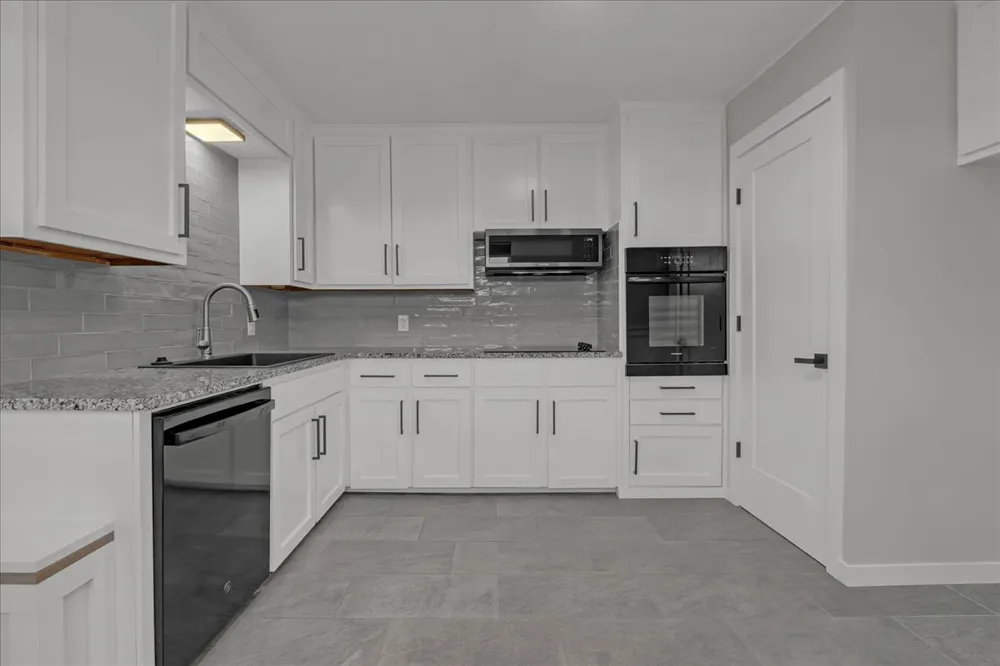 2187 S 76th EastAvenue Tulsa, OK 74129