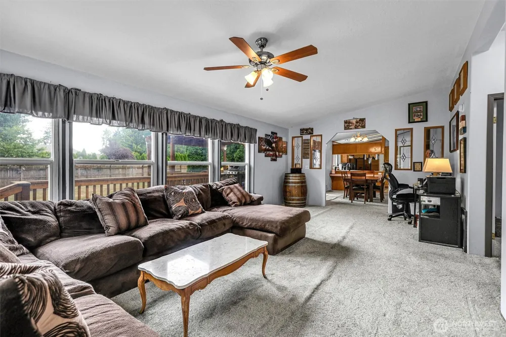 28707 26th Avenue E Roy, WA 98580