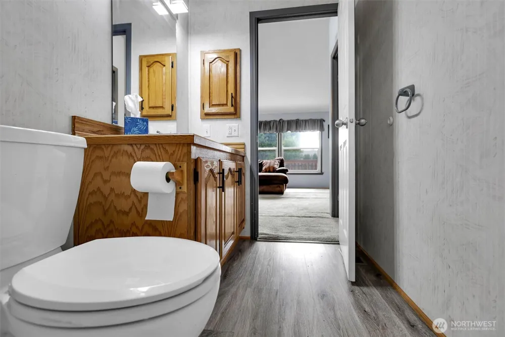 28707 26th Avenue E Roy, WA 98580