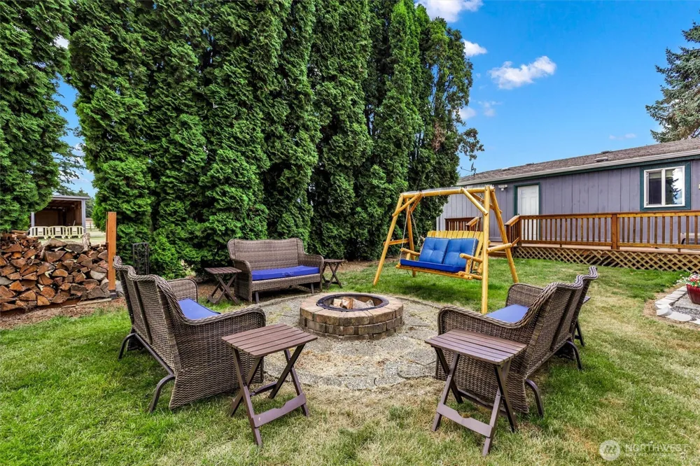 28707 26th Avenue E Roy, WA 98580