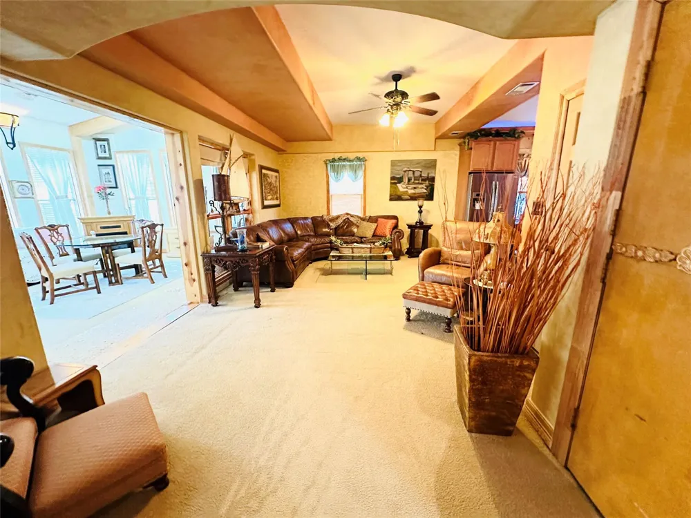 114 5th Street Dickinson, TX 77539
