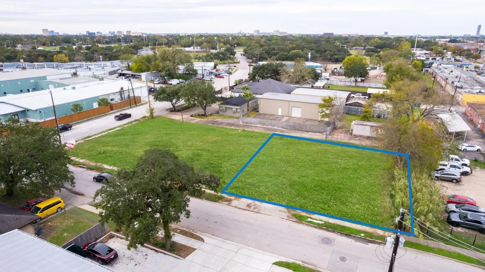 8021 Dunlap Street Hockley, TX 77074
