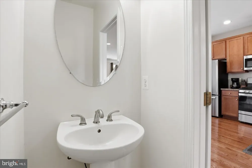 25114 MONTEITH TERRACE Chantilly, VA 20152