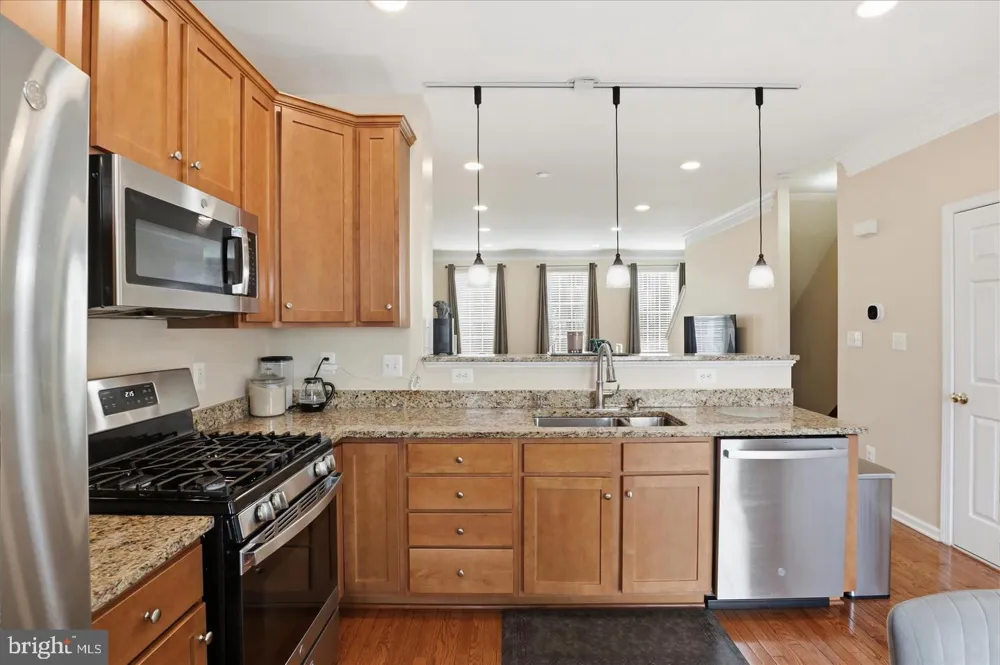 25114 MONTEITH TERRACE Chantilly, VA 20152