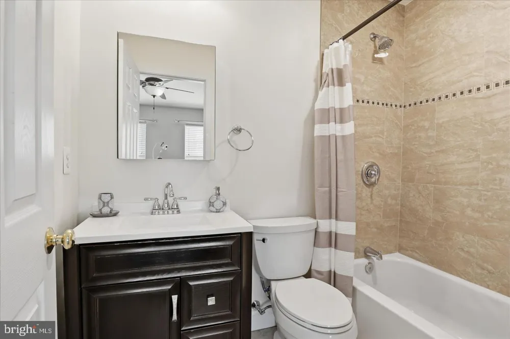 25114 MONTEITH TERRACE Chantilly, VA 20152
