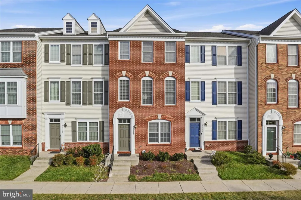 25114 MONTEITH TERRACE Chantilly, VA 20152