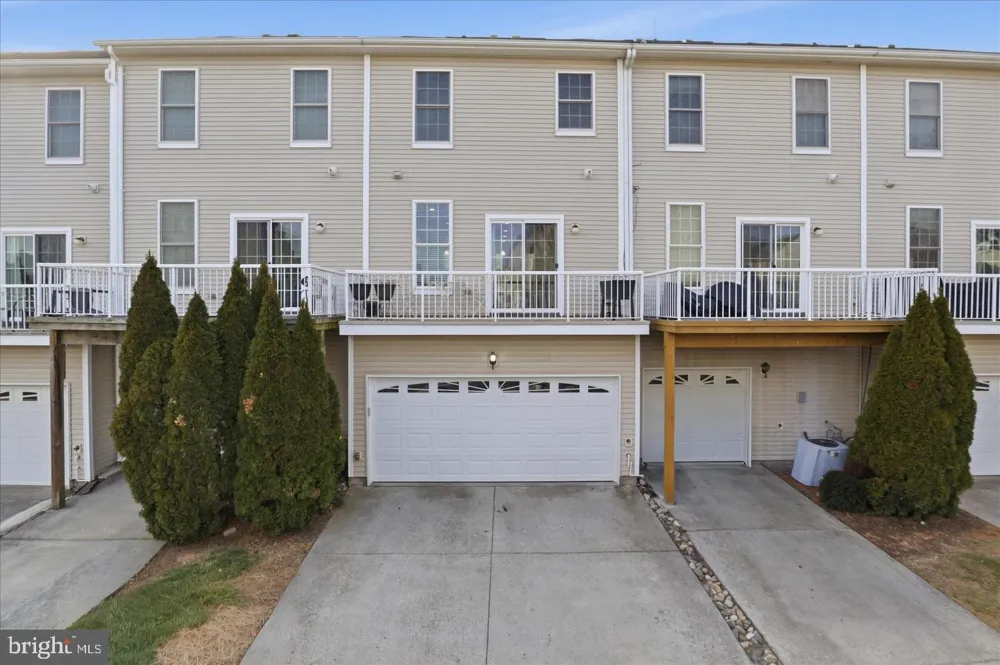 25114 MONTEITH TERRACE Chantilly, VA 20152