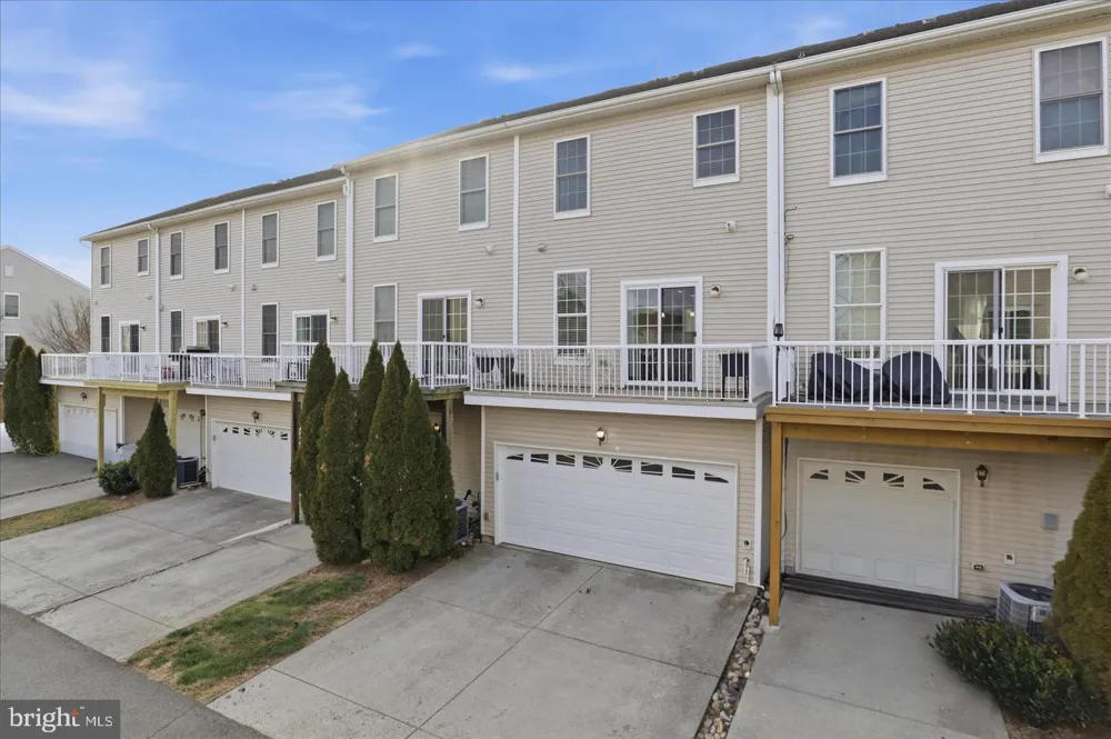 25114 MONTEITH TERRACE Chantilly, VA 20152