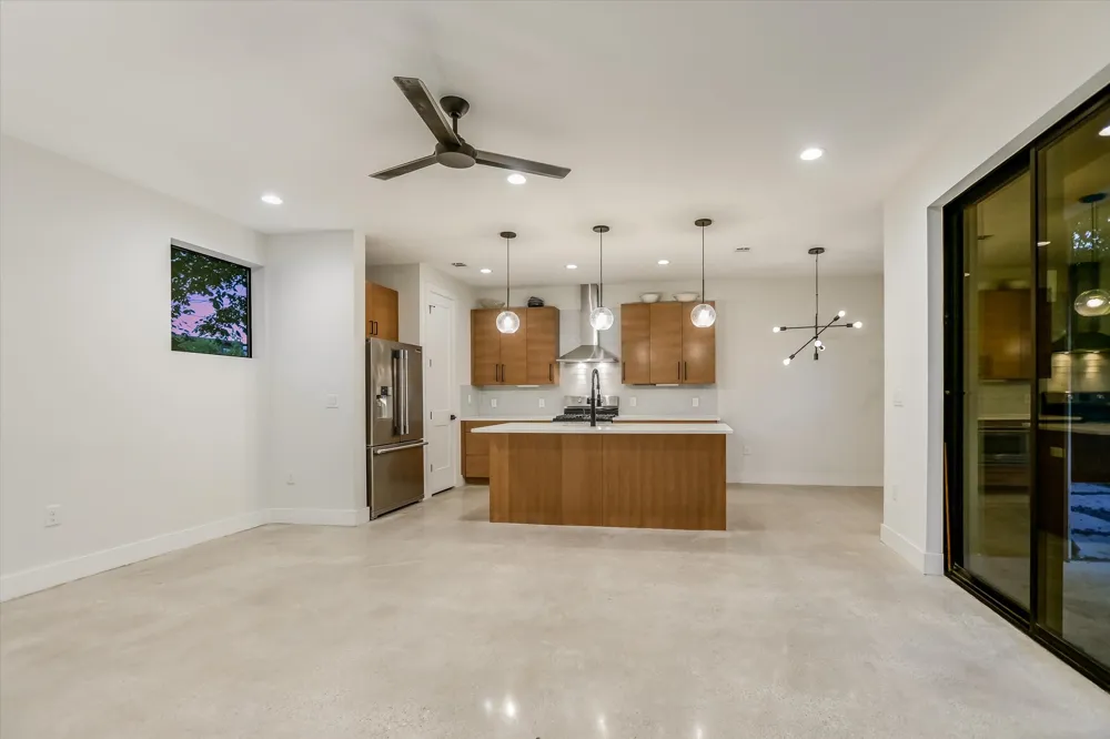 1127 Gunter Street #1 Austin, TX 78702