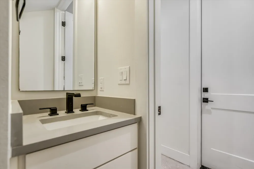1127 Gunter Street #1 Austin, TX 78702