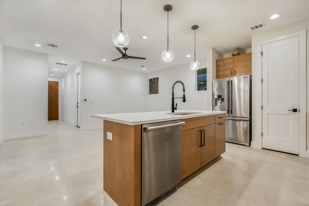 1127 Gunter Street #1 Austin, TX 78702