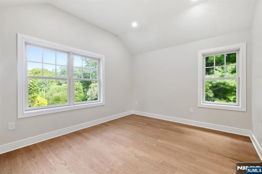 613 Hillcrest Road Ridgewood, NJ 07450