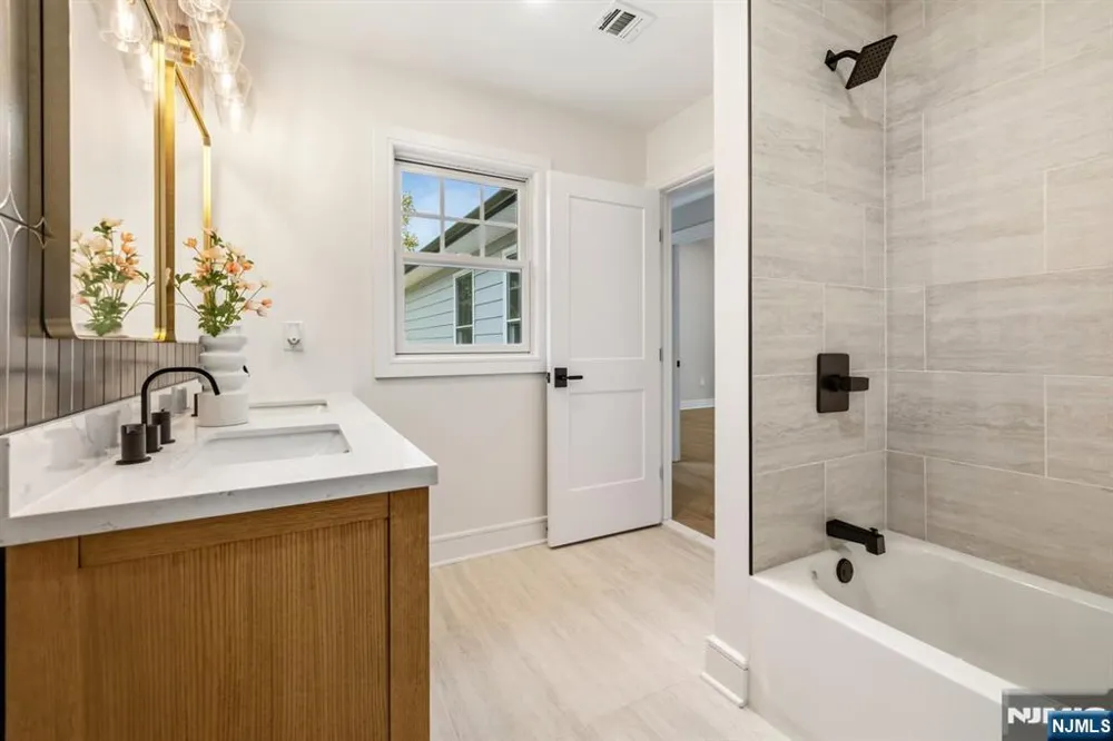 613 Hillcrest Road Ridgewood, NJ 07450