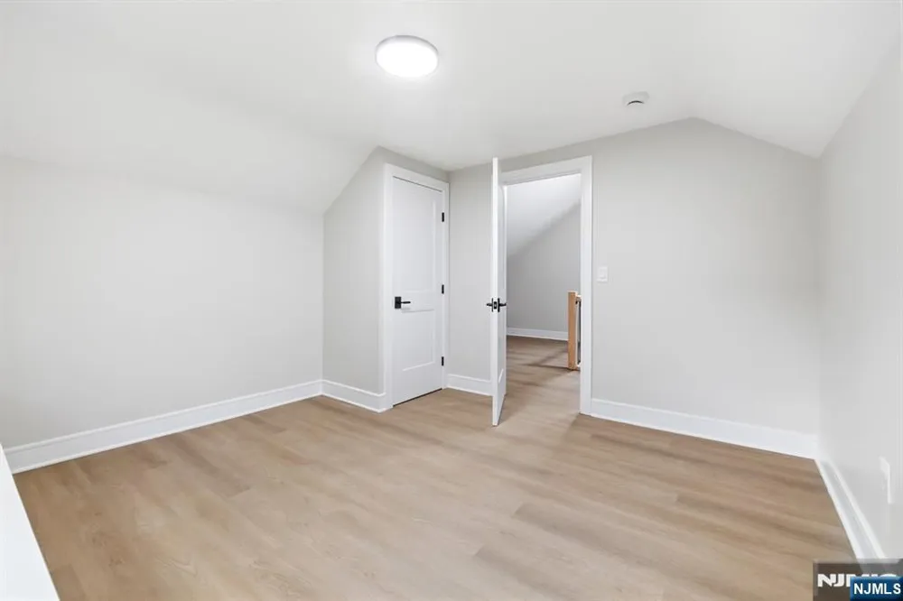 613 Hillcrest Road Ridgewood, NJ 07450