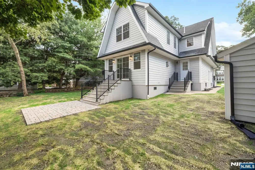 613 Hillcrest Road Ridgewood, NJ 07450