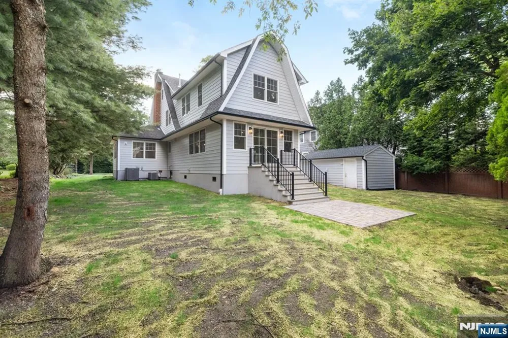 613 Hillcrest Road Ridgewood, NJ 07450