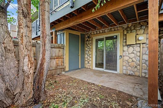 2537 E Nichols Circle Centennial, CO 80122