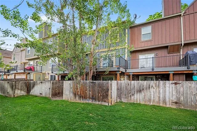 2537 E Nichols Circle Centennial, CO 80122