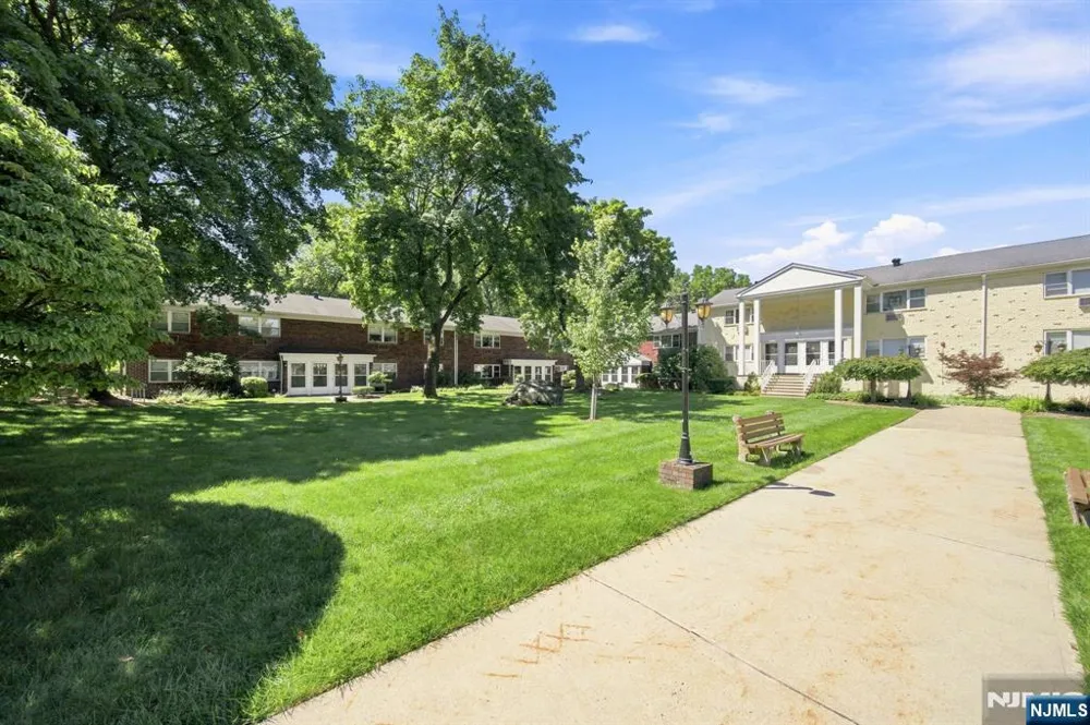 125 Regency Park 125 Ramsey, NJ 07446