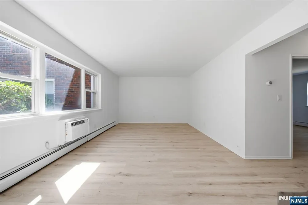 125 Regency Park 125 Ramsey, NJ 07446
