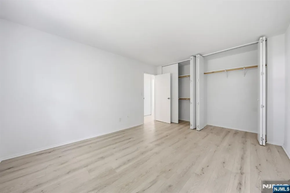 125 Regency Park 125 Ramsey, NJ 07446