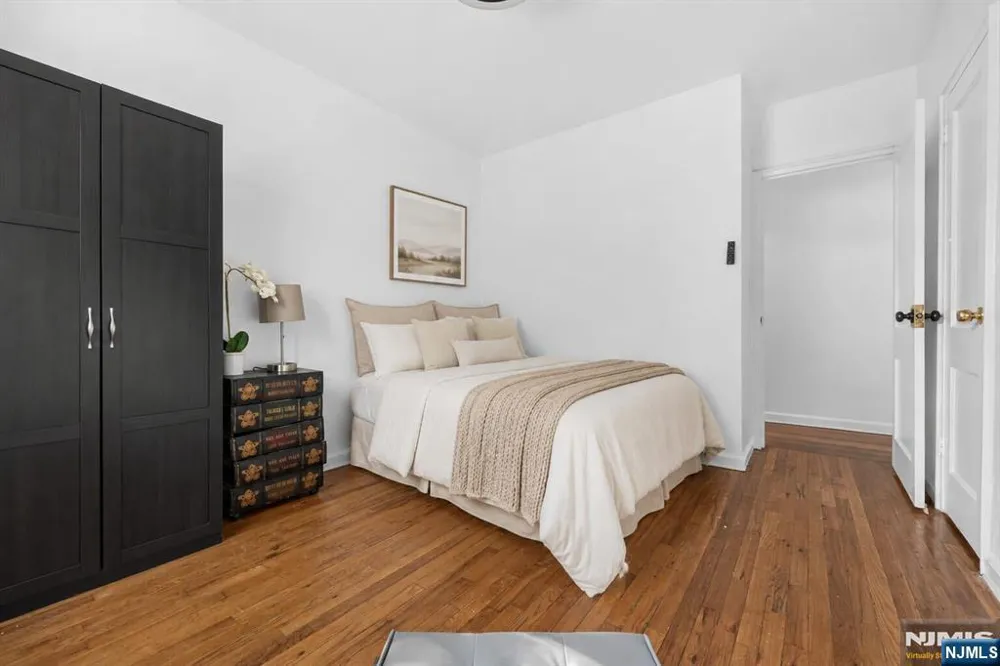 140 W Englewood Avenue 5B Teaneck, NJ 07666