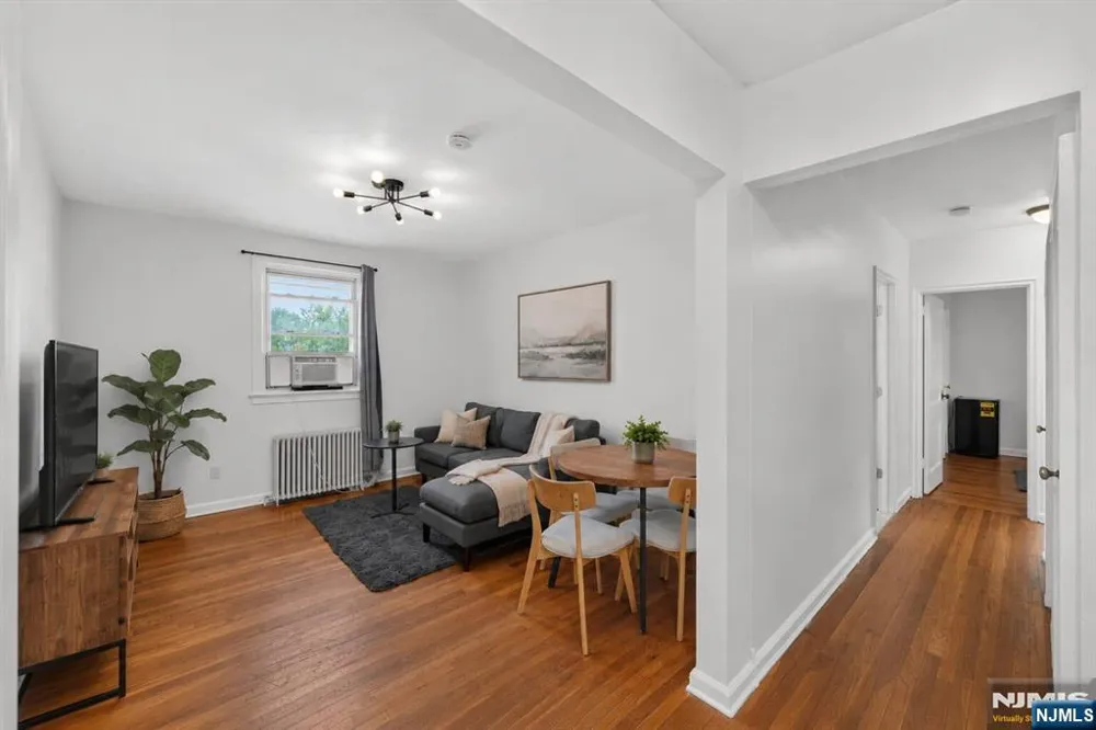 140 W Englewood Avenue 5B Teaneck, NJ 07666