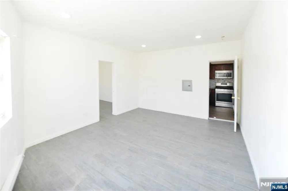 6245 Kennedy Boulevard North Bergen, NJ 07047
