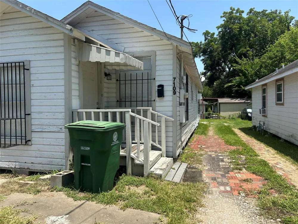 7109 Avenue O Houston, TX 77011