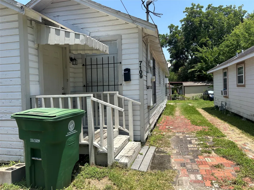 7109 Avenue O Houston, TX 77011