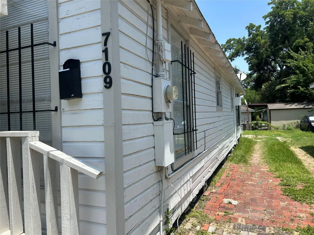 7109 Avenue O Houston, TX 77011