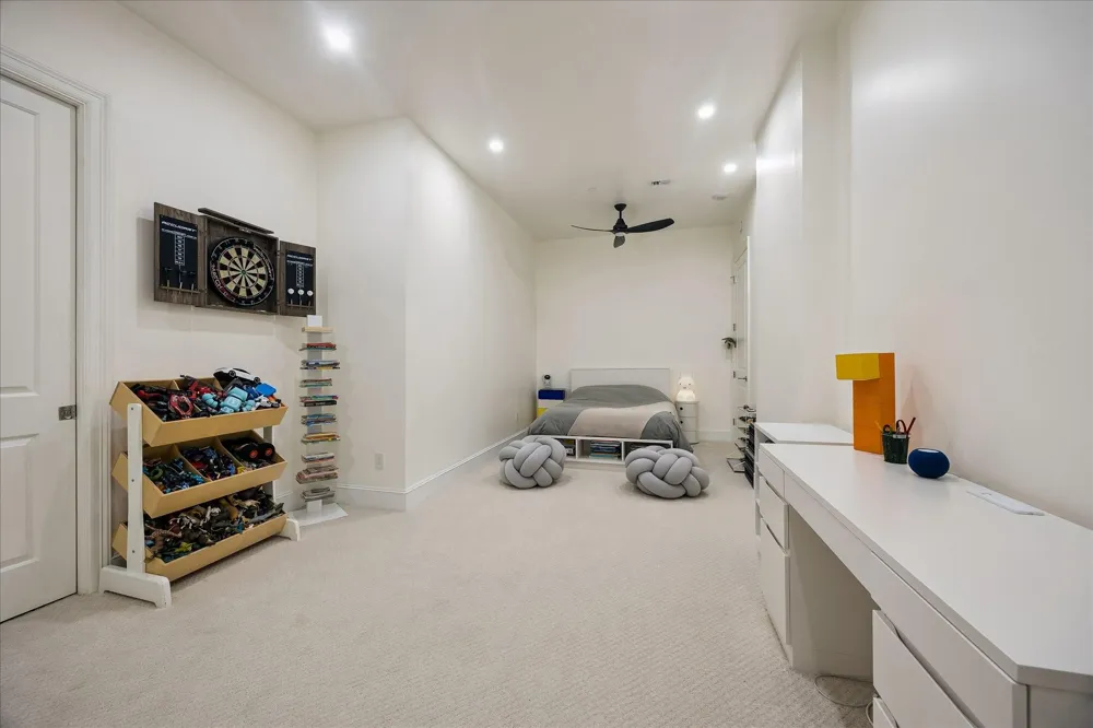 1409 Post Oak Boulevard #1102 Houston, TX 77056