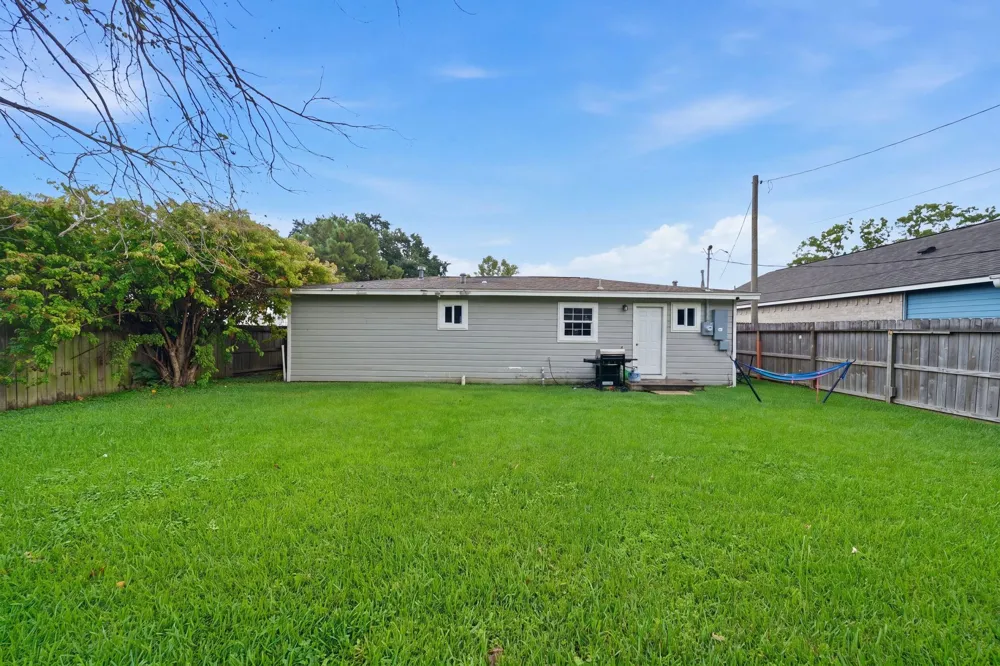 1534 3rd Avenue Texas City, TX 77590