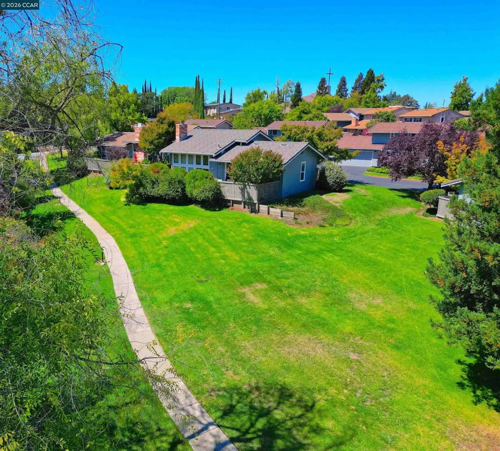 48 Rolling Green Circle Pleasant Hill, CA 94523