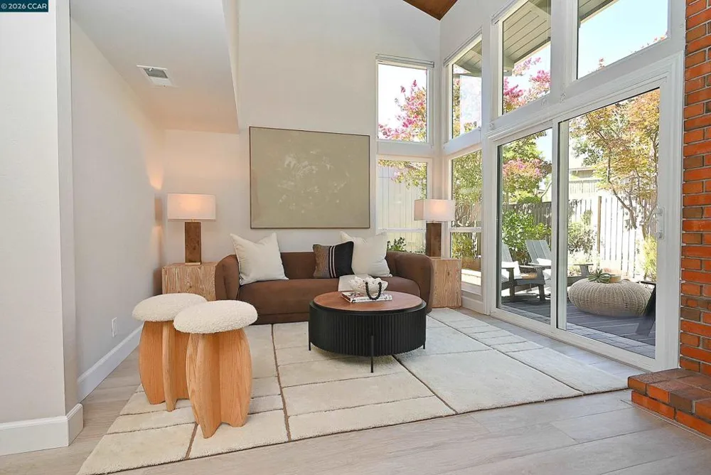 48 Rolling Green Circle Pleasant Hill, CA 94523