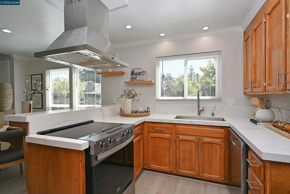 48 Rolling Green Circle Pleasant Hill, CA 94523