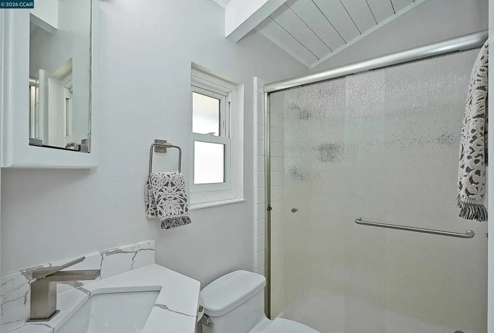 48 Rolling Green Circle Pleasant Hill, CA 94523
