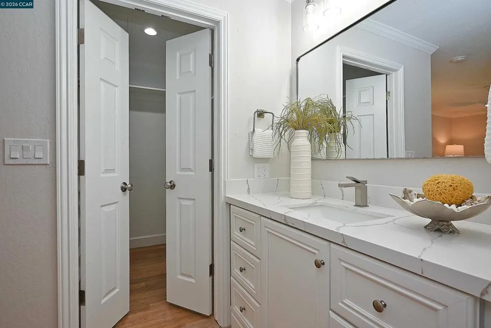 48 Rolling Green Circle Pleasant Hill, CA 94523