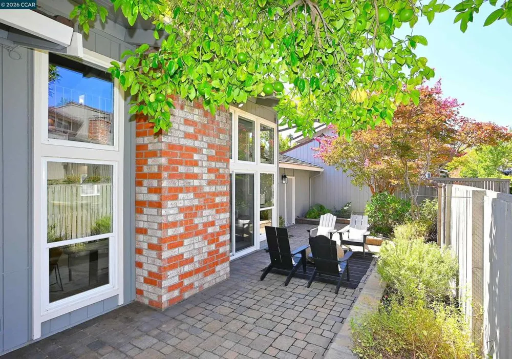 48 Rolling Green Circle Pleasant Hill, CA 94523