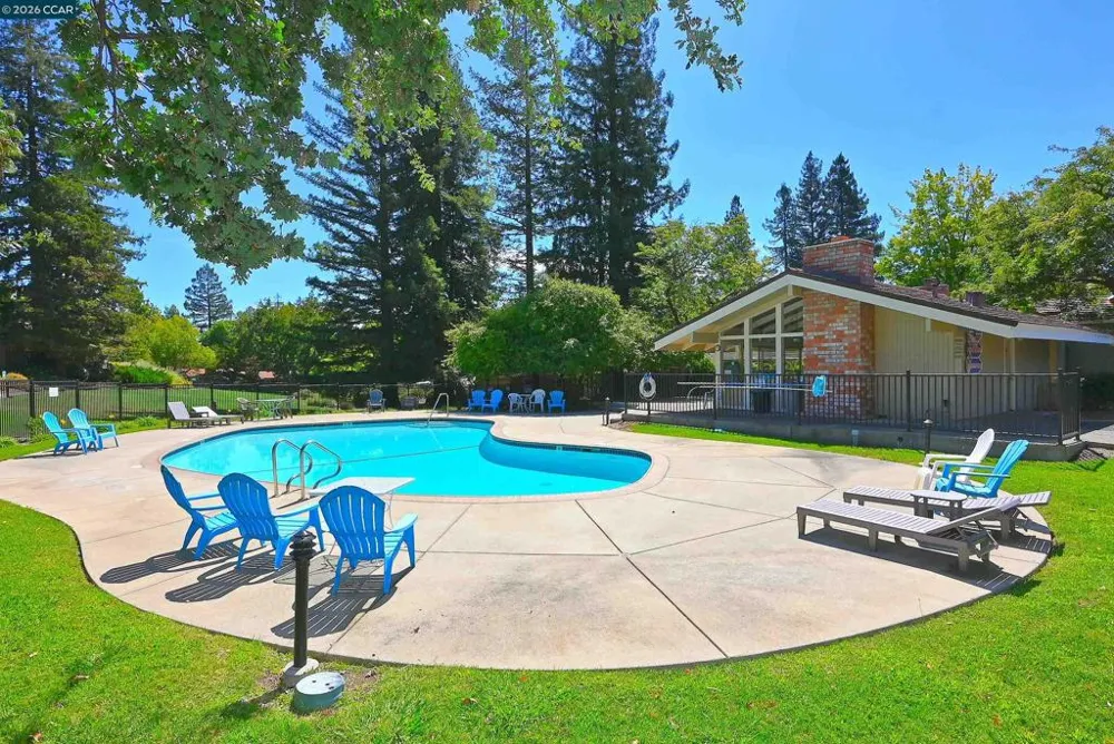 48 Rolling Green Circle Pleasant Hill, CA 94523