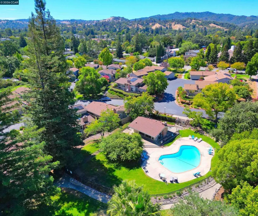 48 Rolling Green Circle Pleasant Hill, CA 94523