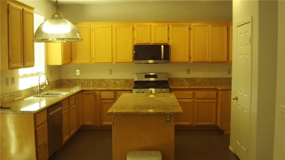 9089 Goldenrod Court Hesperia, CA 92344