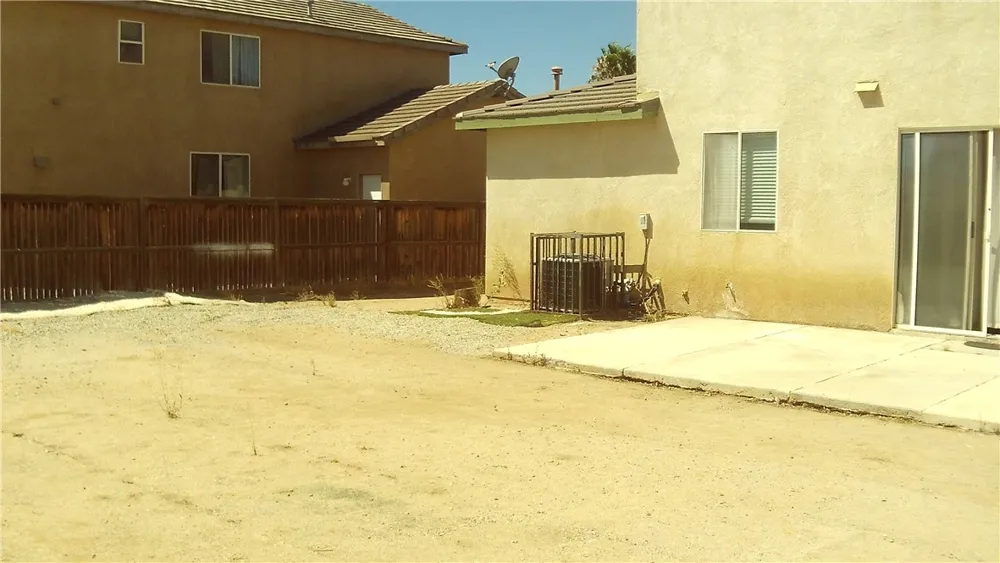 9089 Goldenrod Court Hesperia, CA 92344
