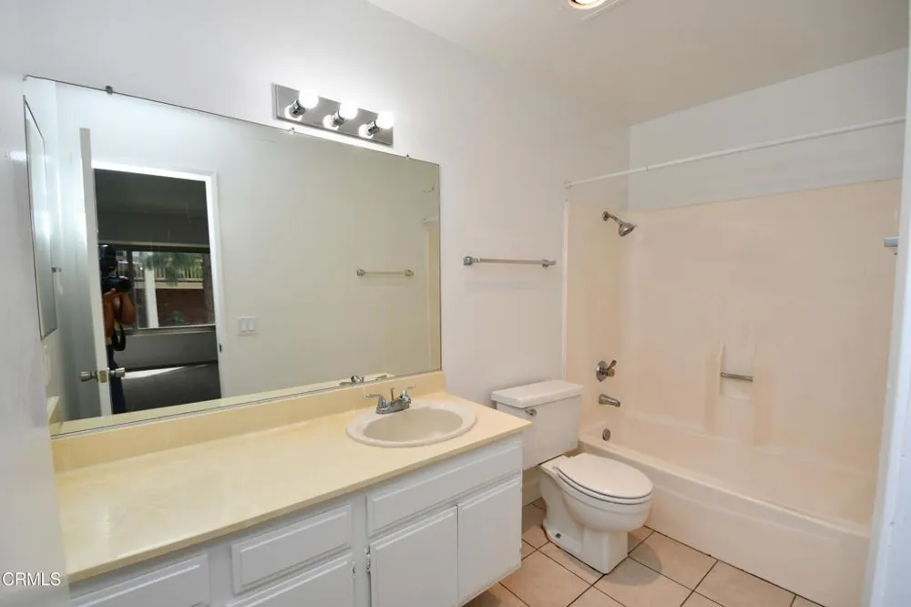1536 Eland Lane Ventura, CA 93003