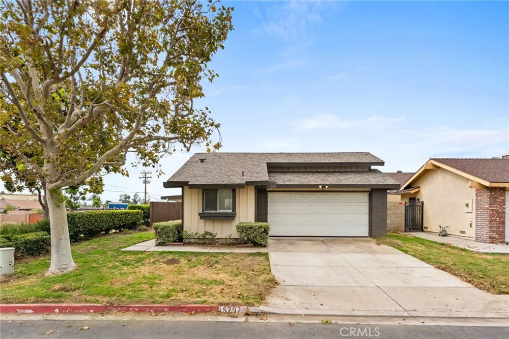15797 Paine Fontana, CA 92336