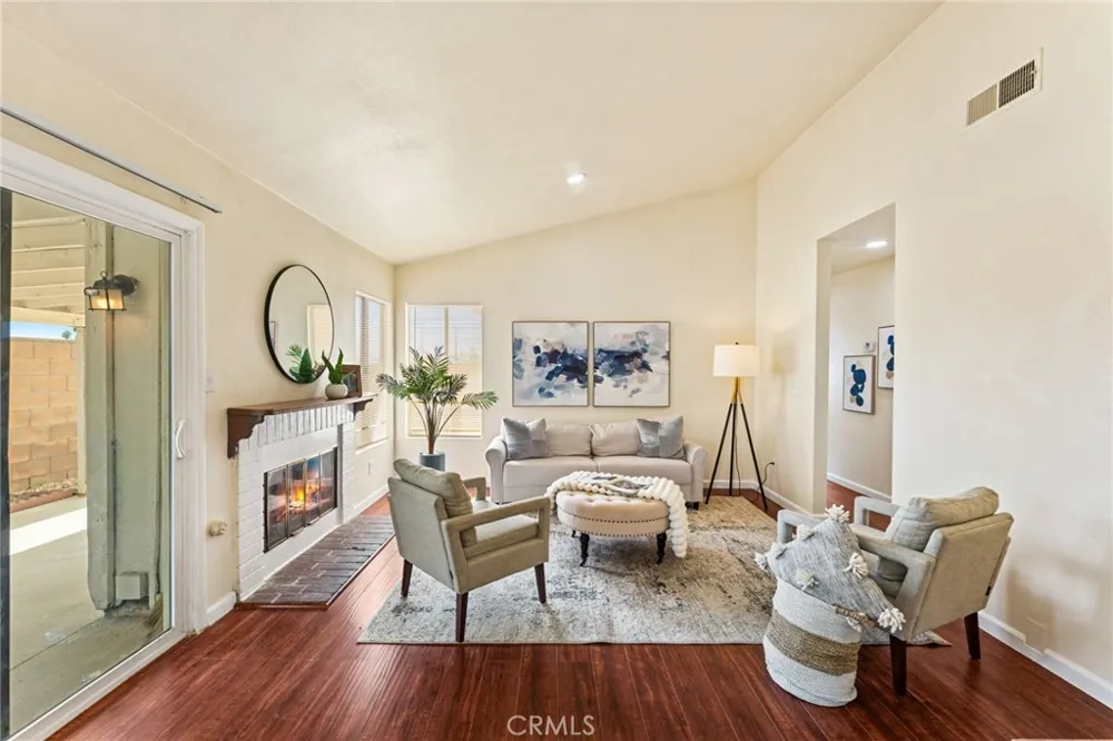 15797 Paine Fontana, CA 92336