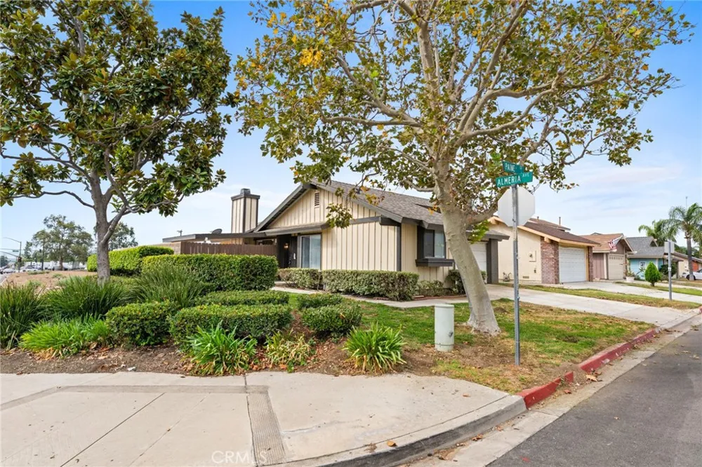 15797 Paine Fontana, CA 92336