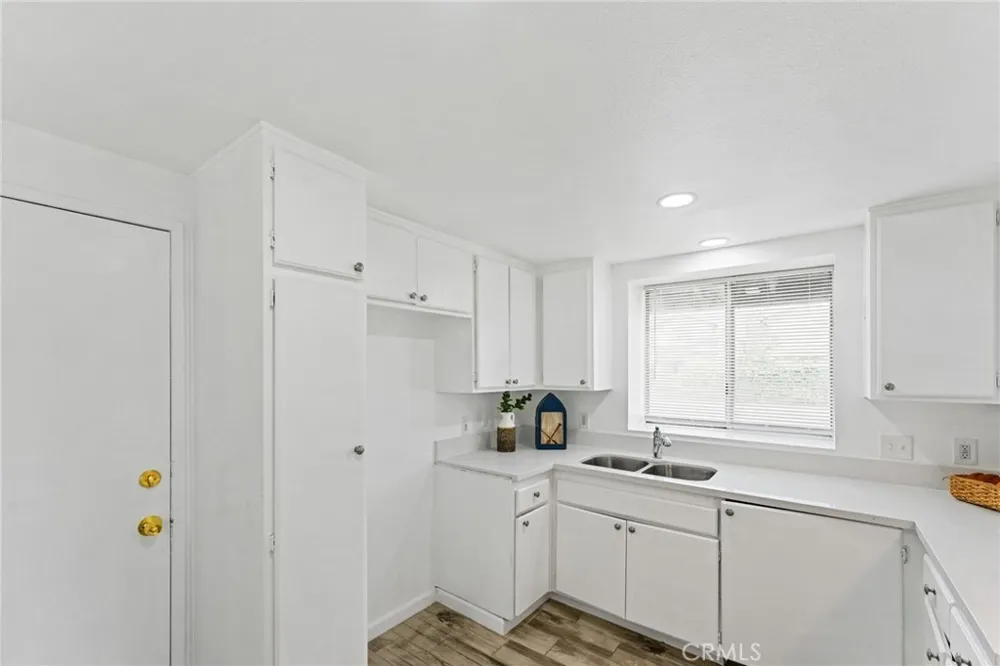 15797 Paine Fontana, CA 92336